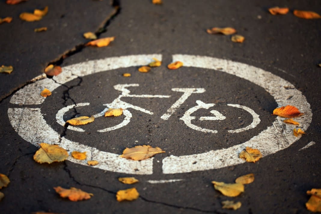 Outdoor Autumn Activities for the whole family - bike ride.
