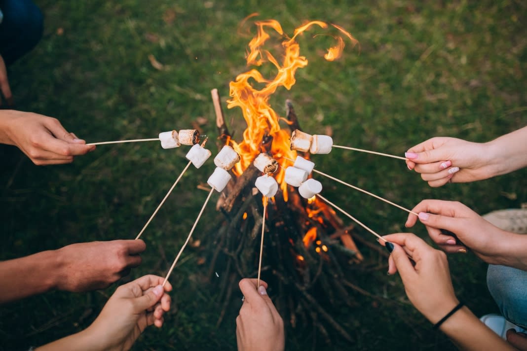 Outdoor Autumn Activities for the whole family - toasting marshmallows.
