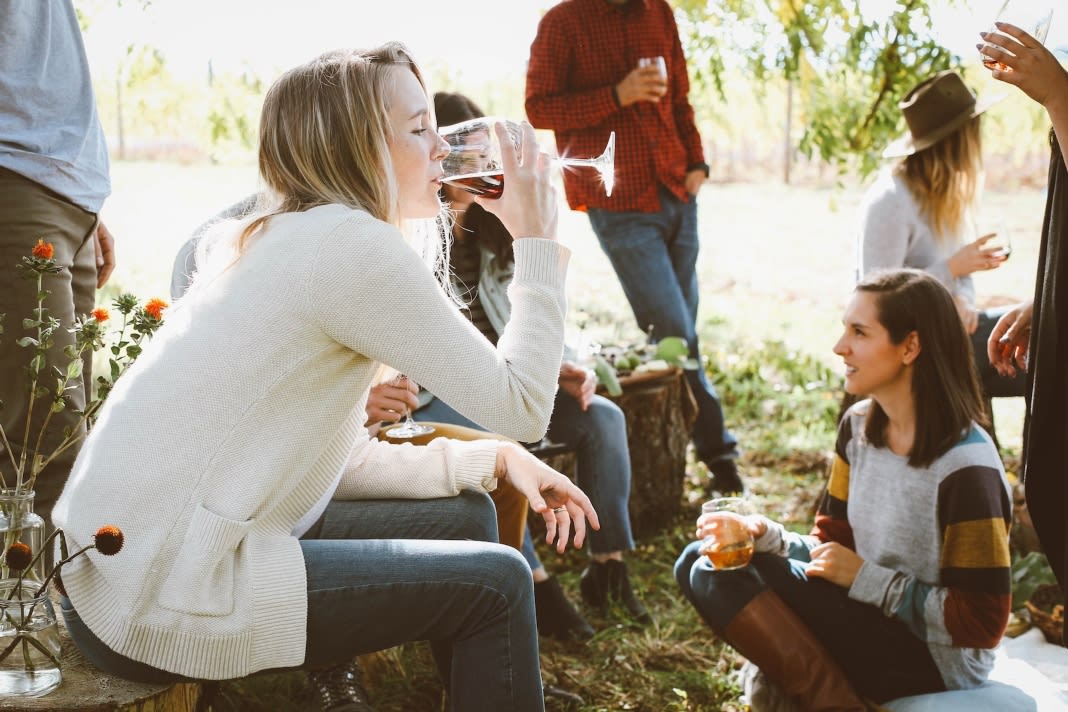 Thinking of entertaining guests in your garden? You can easily add in a few items that will make organising a party or gathering that much easier.