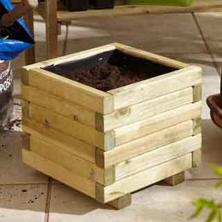 Planters, Pots & Troughs