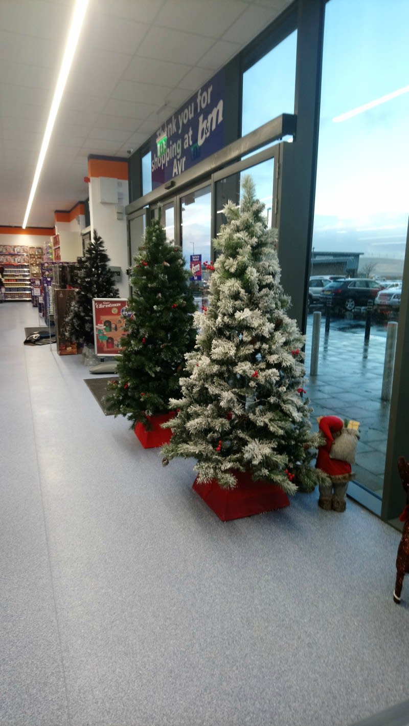 B&M Creates Dozens of Jobs as New Store Opens in Ayr