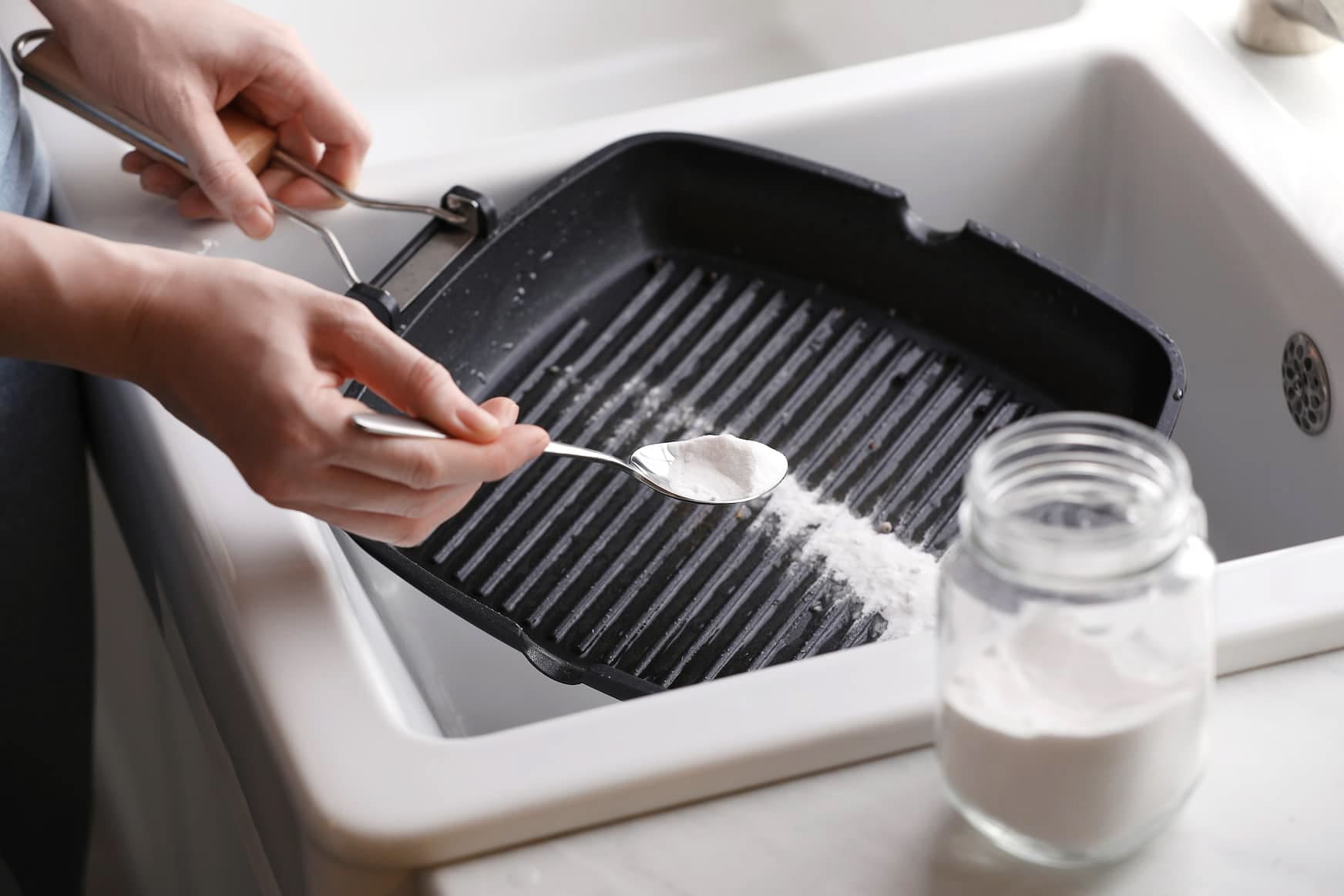 How To Use Bicarbonate Of Soda To Clean Oven At Andre Thompson Blog How To Use Bicarbonate Of Soda To Clean Oven At Andre Thompson Blog