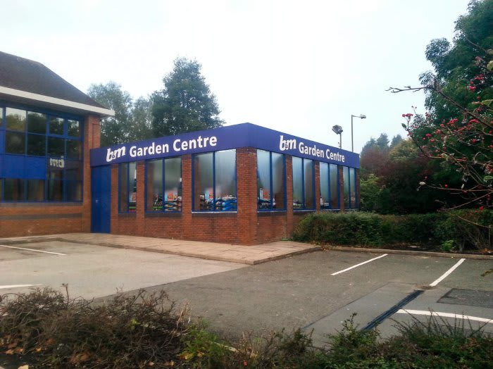 B&M Lifestyle Local Heroes Open New B&M Store in Redditch