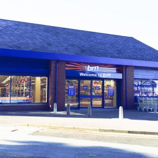 Hemsworth store entrance.