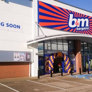 B&M Loughborough store front and entrance.