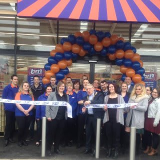 B&M St Neots being formally opened by the Mayor James Corley, & representatives from Sue Rider who gratefully accepted £250 worth of B&M vouchers.