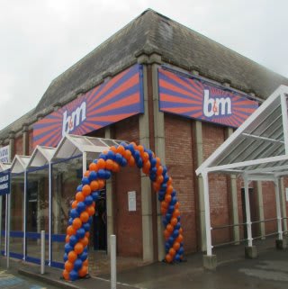 The new B&M Clevedon Bargains Store on opening day