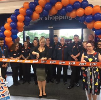 A representative from Wood Green - The Animals Charity Rehoming Centre was B&M's special VIP guests for the day, cutting the ribbon to officially open the Huntingdon store.