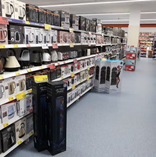 Customers can expect a wide range of great products in their new B&M Glossop store, including an excellent electrical selection from speakers and headphones to kettles and toasters.