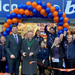 Store staff at B&M's new store in Hednesford were delighted to welcome the local mayor and local charity Newlife Cannock. The charity received £250 worth of B&M vouchers for taking part in B&M's special day.