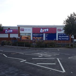 B&M's newest store opened its doors on Saturday (31st August 2019) in Ilford. The B&M Store is located near to the town centre on Horns Road.