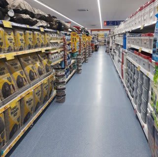 B&M's brand new store in Ilford stocks an amazing and ever-changing pet range, from dog and cat food to toys and pet bedding.