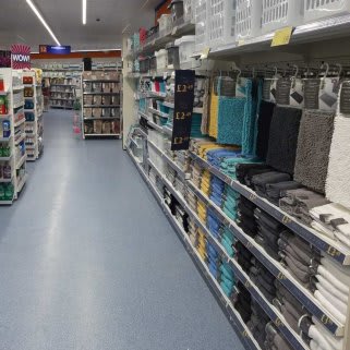 B&M's brand new store in Halesowen boasts a gorgeous range of bathroom essentials and textiles, including towels, soap dishes, storage solutions, bathmats and much more!
