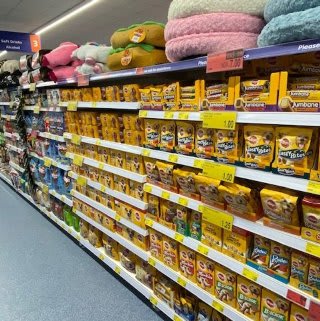 B&M's brand new store in Bradford stocks an amazing and ever-changing pet range, from dog and cat food to toys and pet bedding.