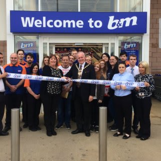 Mayor Frank Walsh officially opened the refurbished store at B&M's Prescot store at Cables Retail Park.