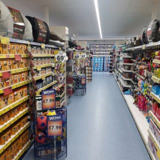 B&M's brand new store in Robroyston stocks an amazing and ever-changing pet range, from dog and cat food to toys and pet bedding.