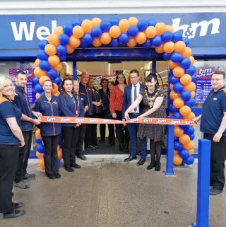 Store staff at B&M's newly refurbished store in Blackpool delighted to welcome local mayor, Councillor Amy Cross who cut the ribbon to officially open the store.