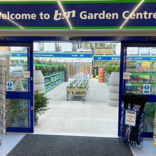 457-bandm-hull-sutton-fields-store-with-garden-centre-4