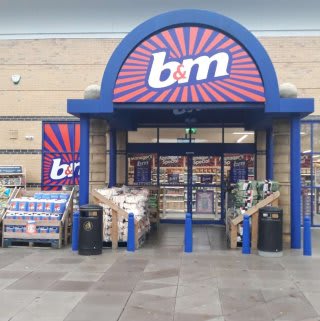 After extensive refurbishments works, B&M Hereford re-opened its doors on Friday (1st November 2019). The B&M Home Store is located on Salmon Retail Park, near to the town centre.