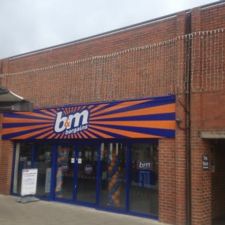 B&M's brand new Bargains Store at the Vancouver Centre, King's Lynn.