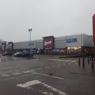 After extensive refurbishments works, B&M Coventry re-opened its doors on Friday (1st November 2019). The B&M Store is located on Gallagher Retail Park, near to the city centre.