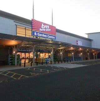 B&M's newest store opened its doors on Saturday (12th October 2019) in Dundee. The B&M Home Store & Garden Centre is located on Kingsway Retail Park, Clepington Road.