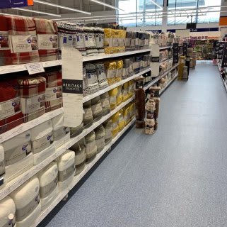 B&M's brand new store in Dundee stocks a charming range of bedding, including duvet covers, complete bed sets, pillow cases, mattress protectors and much more!
