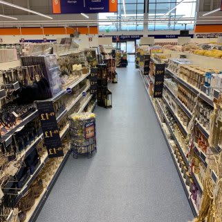 B&M's brand new store in Dundee stocks a charming range of home decor, including table lamps, light pendants and much more.