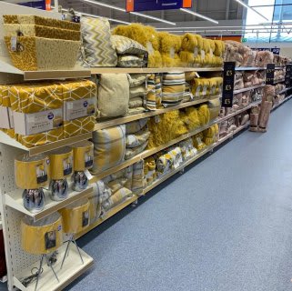B&M's brand new store in Dundee stocks a stunning range of soft furnishings for the home, including cushions, covers, throws, blankets and more!
