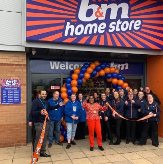 Store staff at B&M's new store in Hunslet, Leeds were delighted to welcome Lord Mayor Cllr Eileen Taylor and local charity Charlie's Angels. The charity received £250 worth of B&M vouchers for taking part in B&M's special day, while Lord Mayor Taylor cut the ribbon to officially open the store.