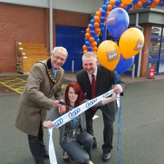 Staff at the new Oswestry B&M Store on the Penda Retail Park welcome Councillor Peter Cherrington, Mayor of Oswestry who officially opened the store.