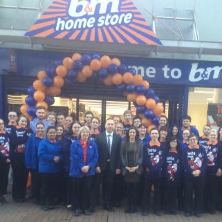 The new store team at B&M Ipswich - Eastgate Shopping Centre getting prepared for Black Friday opening day.