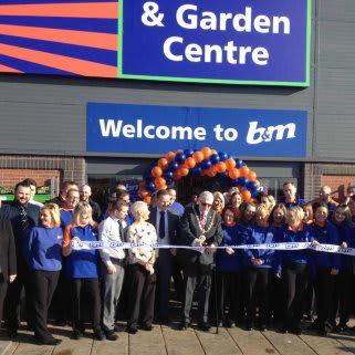 Mayor, Councillor Rob Cook & representatives form Hartlepool Families First opening the new B&M Teesbay