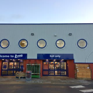 B&M's latest store opened in Folkestone on Thursday (23rd November, 2017) at Park Farm Retail Park.