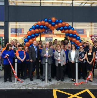 B&M's new store at Cross Hands Business Park, Llanelli was opened by Chairman of Carmarthenshire, Councillor Irfon Jones and his wife Jean Jones.