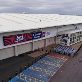 611-wick-store-front-aerial