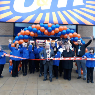 Mayor Mohammed Zaman and local charity Springhill Hospice were on hand to cut the ribbon at B&M's latest store opening in Rochdale.