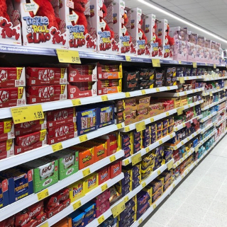 B&M's brand new store in Hoyland stocks a huge selection of the biggest brands from the world of confectionery. Choose from Cadbury, Galaxy, Nestle, Reese's and so much more!
