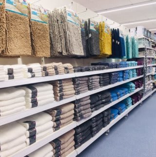 B&M's brand new store in Lurgan stocks a wide range of beautifully soft bathroom textiles and linen, from towels and bath sheets to bath mats!
