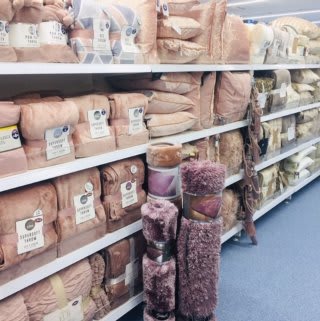 B&M's brand new store in Lurgan stocks a beautiful range of soft furnishings, from blankets and throws to cushions and cushion covers.
