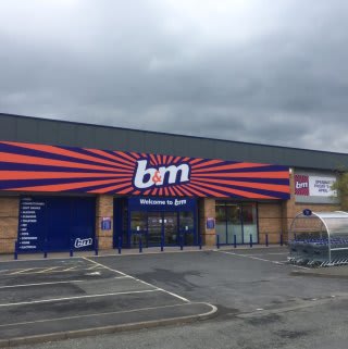 B&M's newest store opened its doors on Friday (5th April 2019) in Huddersfield. The B&M Store is located near to the town centre on Leeds Road Retail Park.