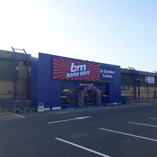 B&M's newest store opened its doors on Saturday (20th April 2019) in Goldington, Bedford. The B&M Home Store & Garden Centre is located just outside of the town centre on Riverfield Drive.