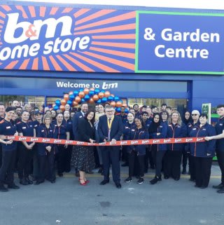 Store staff at B&M's new store in Goldington were delighted to welcome Lord Mayor Dave Hodgson, who cut the ribbon to officially open the store.