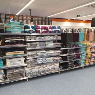 B&M's newest store in Ossett has a great range of bathroom textiles in a selection of stunning colours, from bath sheets and hand towels to bath mats and much more!