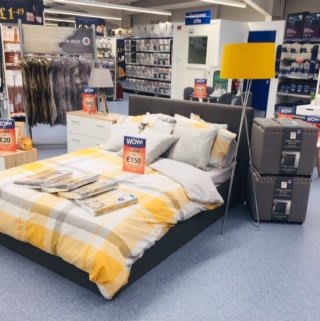 B&M's brand new store in Chepstow features a wide home range full of beautiful bedding and home decor in the latest colours and trends.