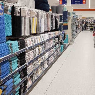 B&M's brand new store in Cowdenbeath stocks a huge selection of bathroom textiles, from bath mats and pedestal mats, bath towels, bath sheets and matching hand towels.