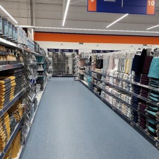 B&M's brand new store in Llanishen stocks a huge selection of bathroom textiles, from bath mats and pedestal mats, bath towels, bath sheets and matching hand towels.