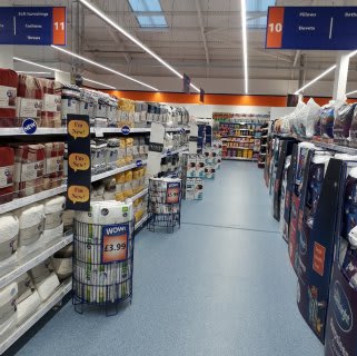 B&M's brand new store in Llanishen stocks a charming range of bedding, including duvet covers, complete bed sets, pillow cases, mattress protectors and much more!