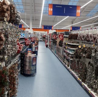 B&M's brand new store in Llanishen stocks a beautiful Christmas range, everything from decorations, lights and Christmas trees, to gift bags wrapping paper, selection boxes and much more!