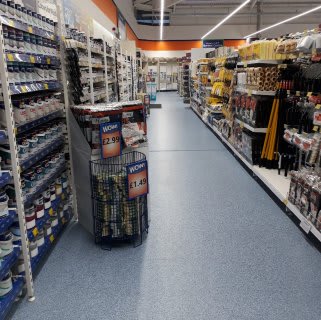 B&M's brand new store in Llanishen stocks a huge paint range from the biggest brands like Dulux and Johnstone's.